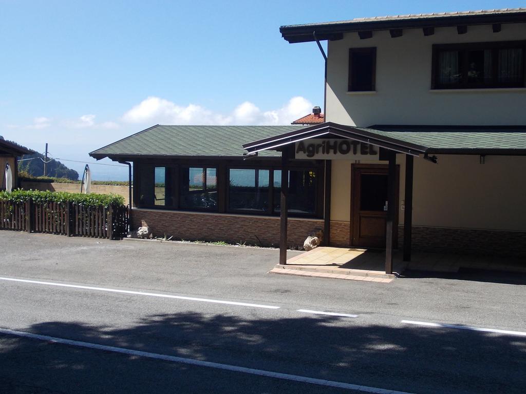 Agrihotel Papaya San Pietro Apostolo Exterior photo